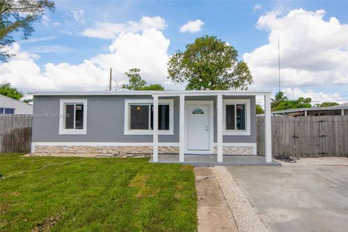 3710 Sw 45th Ave, West Park, FL, 33023-5535 | Card Image