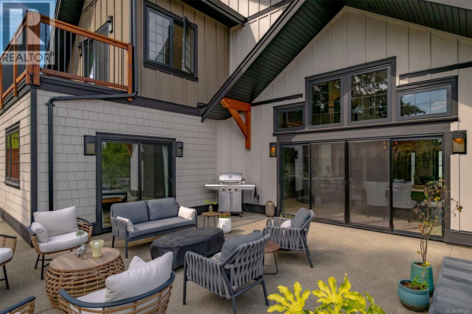 Residential in Qualicum Beach 5