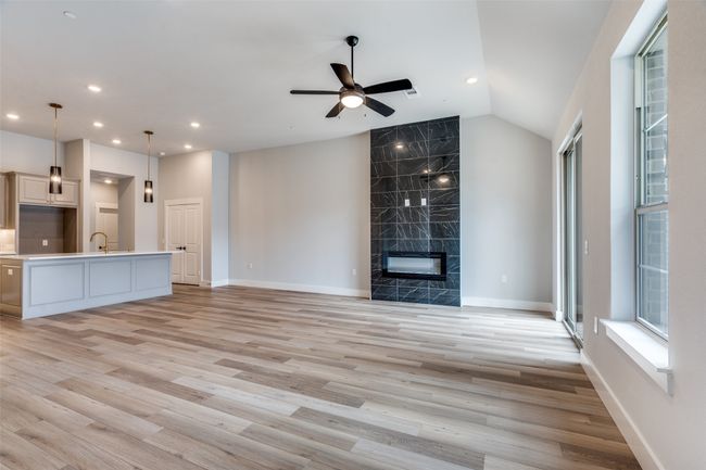 3850 Sand Lily Ln, Townhouse with 2 bedrooms, 2 bathrooms and null parking in Prosper TX | Image 4