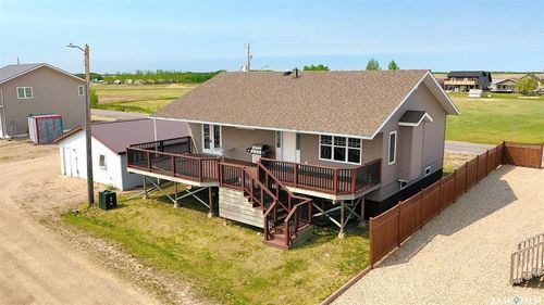 227 Lakeshore Drive, Leslie Beach, SK, S0A1A0 | Card Image