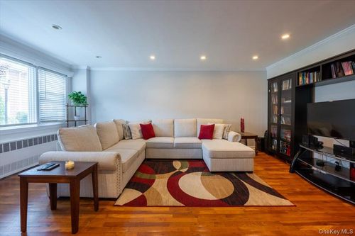 apt-v1-1600 Grand Ave, North Baldwin, NY, 11510-1892 | Card Image