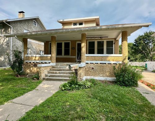 742 N Freeman Ave, Luverne, MN, 56156-1261 | Card Image