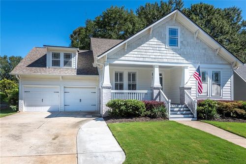5707 Community Ln, Hoschton, GA, 30548-4050 | Card Image