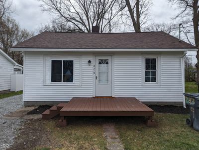 2313 E 5th Street, House other with 2 bedrooms, 1 bathrooms and null parking in Anderson IN | Image 2