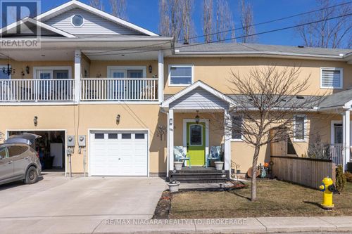 203 Cambridge Road E, Fort Erie (Crystal Beach), ON, L0S1B0 | Card Image
