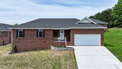 130 Keeneland Cir, Greeneville, TN, 37743-5592 | Card Image