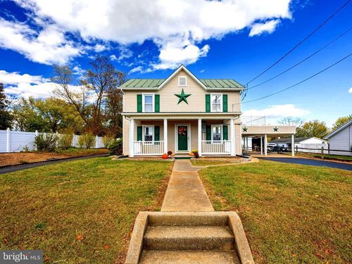 900 W Main St, STANLEY, VA, 22851-3523 | Card Image