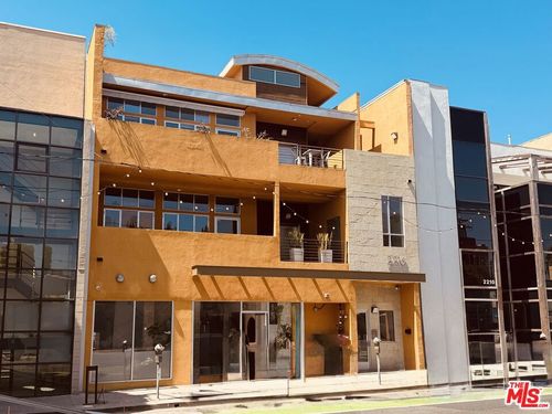 8-units-2216 Main St, Santa Monica, CA, 90405-2175 | Card Image