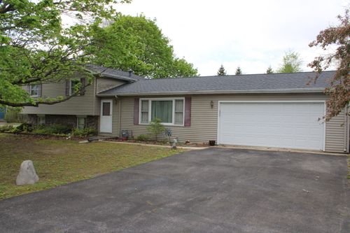 15 W Rickard Dr, Oswego, IL, 60543-8835 | Card Image