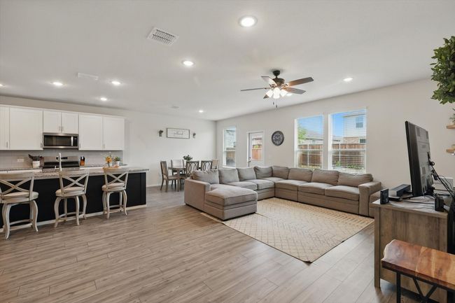 802 Feldspar Way, House other with 4 bedrooms, 3 bathrooms and null parking in Princeton TX | Image 15
