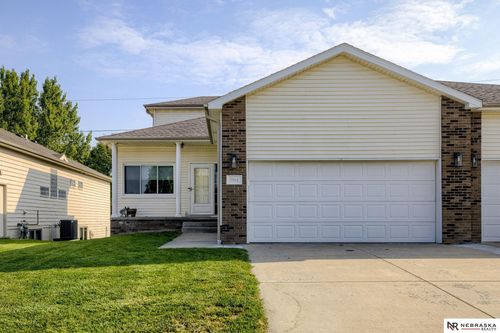 7814 Phares Dr, Lincoln, NE, 68516-6760 | Card Image