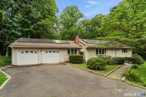 30 Creeping Hemlock Dr, Norwalk, CT, 06851-1015 | Card Image