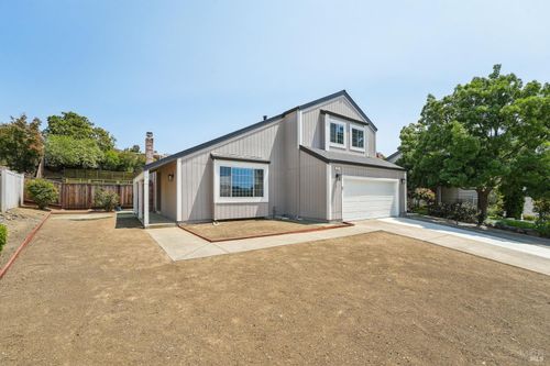 543 Sandy Way, Benicia, CA, 94510-2622 | Card Image
