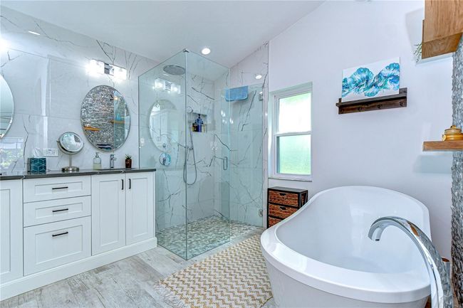 Freestanding Tub - Separate Shower | Image 26
