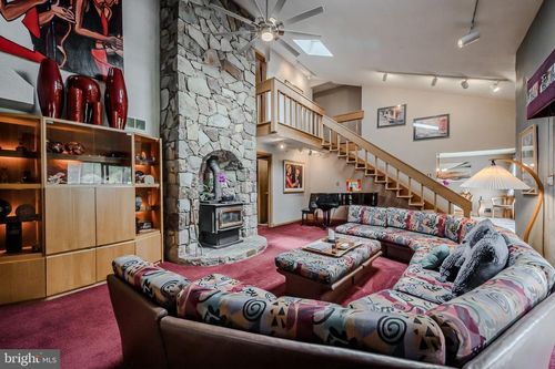 33 Morgan Hollow Way, Landenberg, PA, 19350-1048 | Card Image