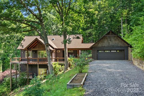 147 Brantley Branch Ln, Waynesville, NC, 28786-6095 | Card Image