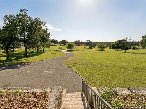 2881 Aviation Loop, Fredericksburg, TX, 78624-7381 | Card Image