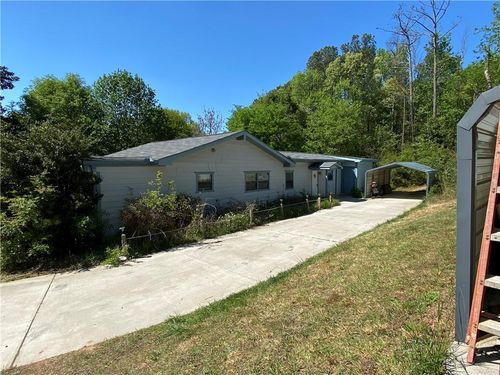 3950 Melody Mizer Ln, Cumming, GA, 30041-5750 | Card Image
