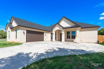 802 Waters Edge Drive, House other with 4 bedrooms, 3 bathrooms and null parking in Abilene TX | Image 2