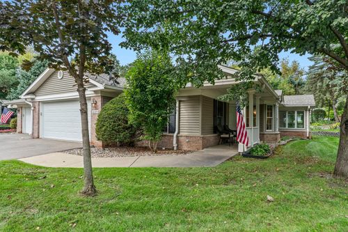 5220 Spring Cir, Shorewood, MN, 55331-6001 | Card Image