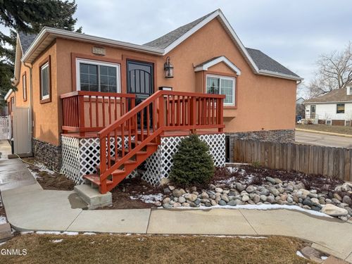 645 3rd Avenue W, Dickinson, ND, 58601 | Card Image