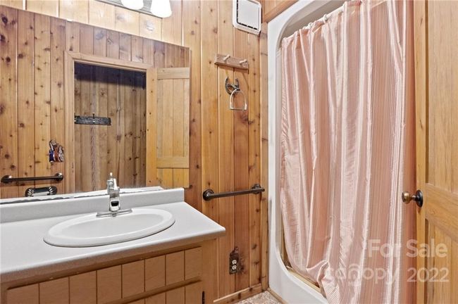 FULL BATHROOM | Image 13