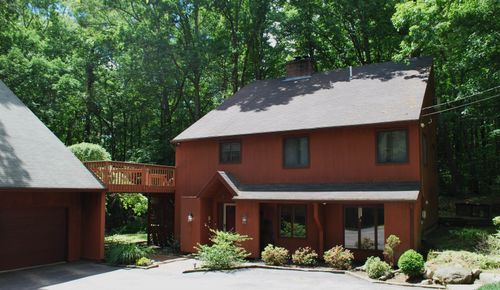 43 Camelot Dr, Bedford, NH, 03110-6200 | Card Image
