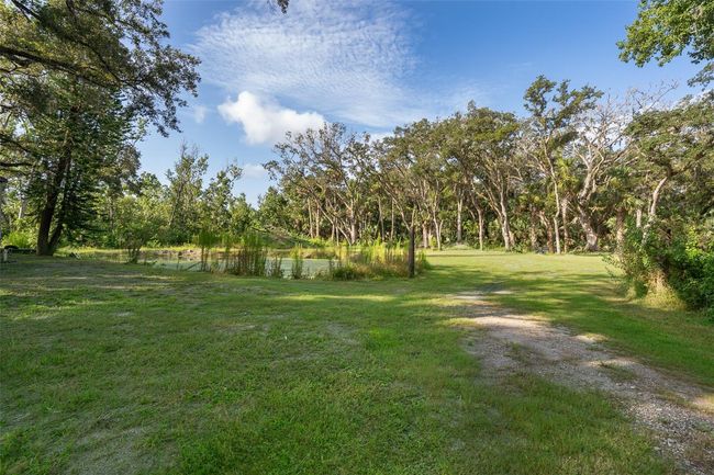 411 Racoon Trl, House other with 3 bedrooms, 2 bathrooms and null parking in GENEVA FL | Image 8