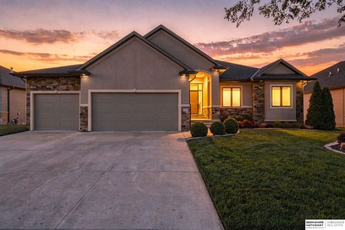 9350 S 32nd St, Lincoln, NE, 68516-1745 | Card Image