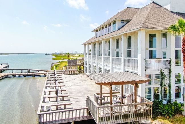2100 E Highway 361, House other with 14 bedrooms, 15 bathrooms and null parking in Aransas Pass TX | Image 32