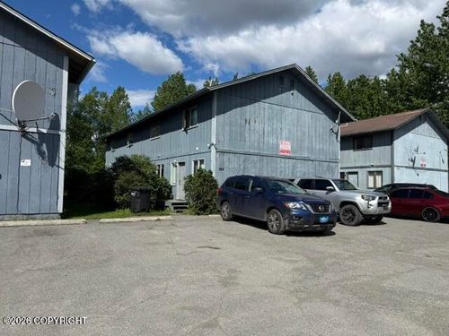 925 E 45th Ct, Anchorage, AK, 99503-7544 | Card Image