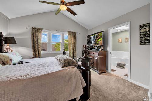 53272 Forestglade Dr, Chesterfield, MI, 48047-2740 | Card Image