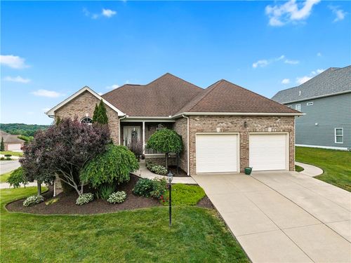 101 Quaker Ridge Ct, Beaver, PA, 15009-8573 | Card Image