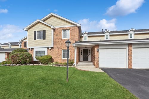 25-b-712 Cottonwood Ct, Willowbrook, IL, 60527-7532 | Card Image