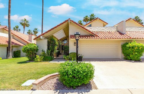7115 E Buena Terra Way, Paradise Valley, AZ, 85253-5903 | Card Image