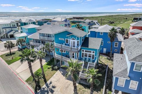 684 Anchor Dr, Port Aransas, TX, 78373-6002 | Card Image