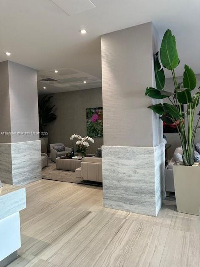 A8 - 2301 S Ocean Dr, Condo with 2 bedrooms, 2 bathrooms and null parking in Hollywood FL | Image 18