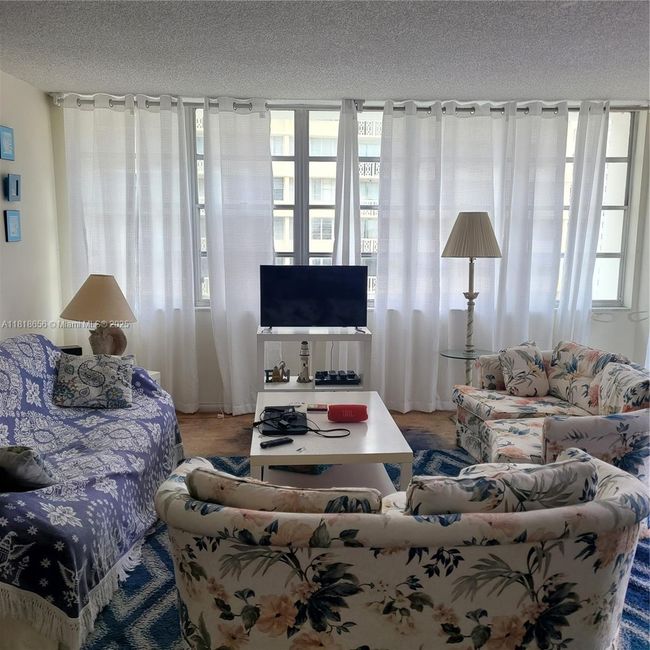 APT-739 - 1801 S Ocean Dr, Condo with 2 bedrooms, 2 bathrooms and null parking in Hallandale Beach FL | Image 5