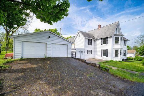 34 Market St, Chelsea, NY, 12512 | Card Image