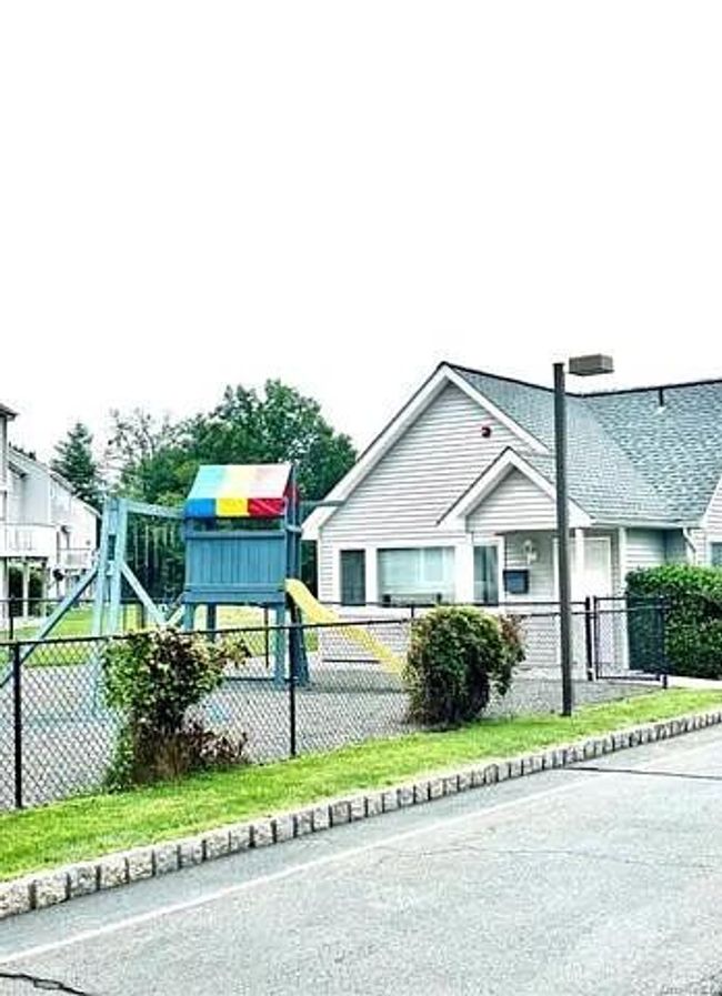 11 Cygnet Rd, Condo with 3 bedrooms, 3 bathrooms and 1 parking in Congers NY | Image 6