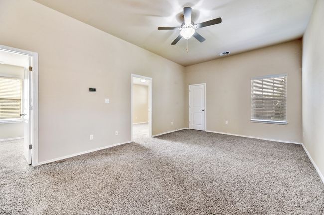 Upstairs second living space | Image 18
