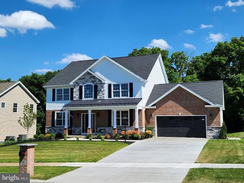 240 Banyan Dr, STATE COLLEGE, PA, 16801-2563 | Card Image