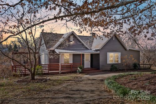 2 Worley Pl, Asheville, NC, 28806-4637 | Card Image