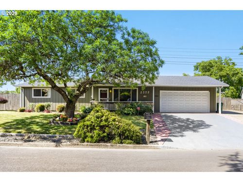2332 Rhodora St, Forest Grove, OR, 97116-2145 | Card Image