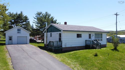860 Windsor Back Rd, Three Mile Plains, NS, B0N2T0 | Card Image