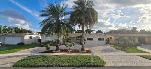 11700 Nw 15th Ct, Pembroke Pines, FL, 33026-0505 | Card Image