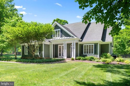 5194 Chase Ln, Midland, VA, 22728-1832 | Card Image