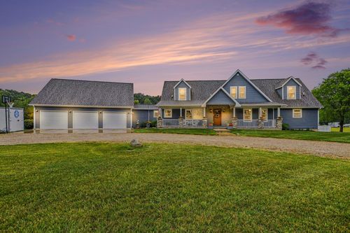 50790 Pleasant St, Dowagiac, MI, 49047-8774 | Card Image