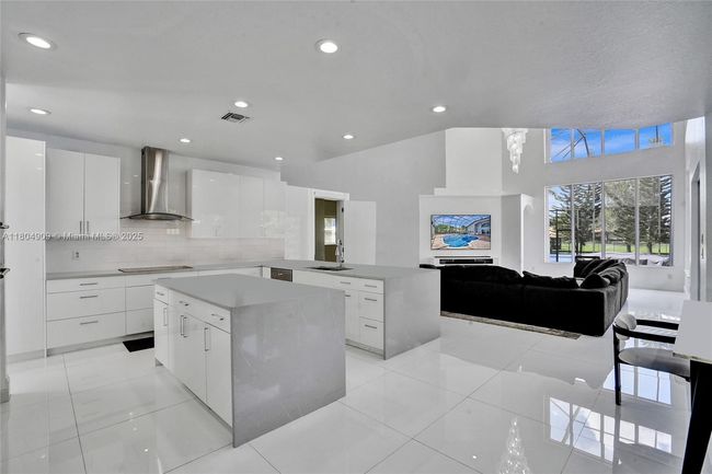 10457 Laurel Rd, House other with 6 bedrooms, 6 bathrooms and null parking in Davie FL | Image 10