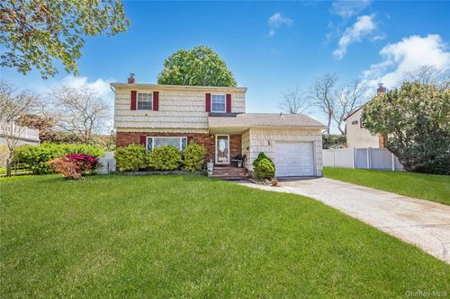 14 Leanore Dr, Farmingdale, NY, 11735-5433 | Card Image